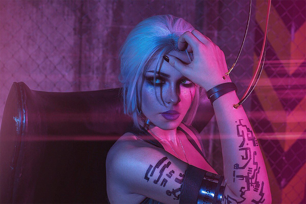 Ciri Cyberpunk 2077 cosplay