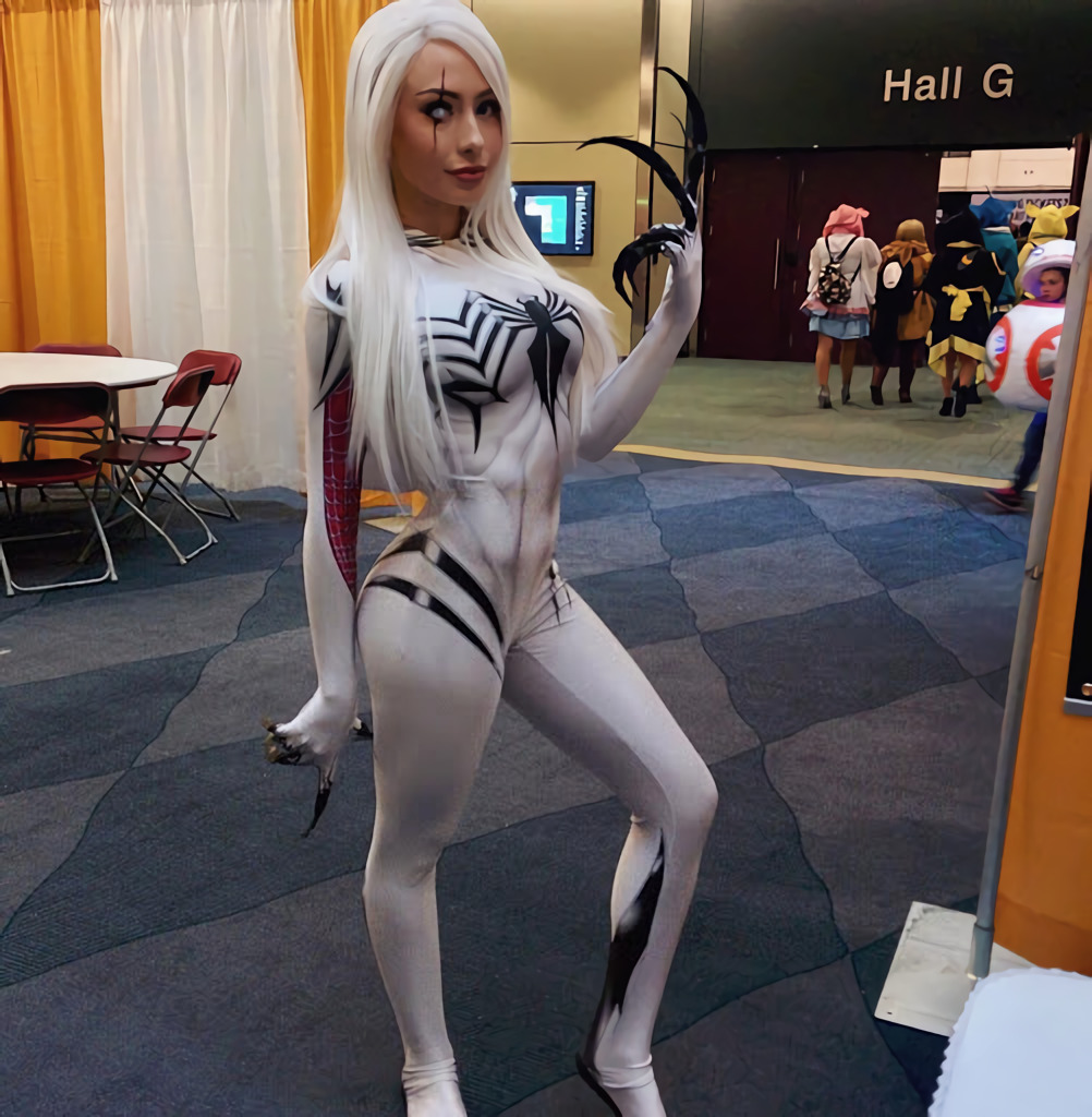 Comic book and video game cosplay of Elise Laurenne, Anti_Gwenom